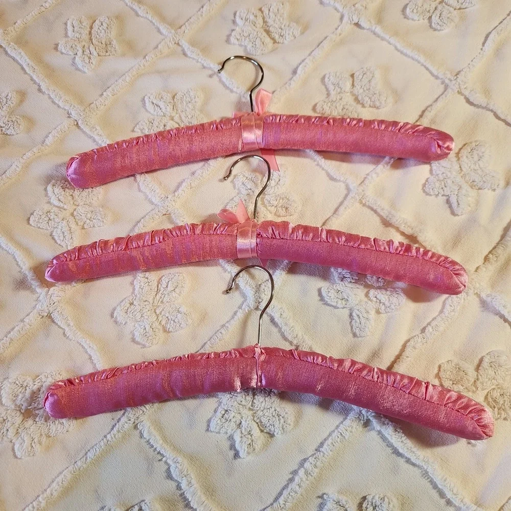 Fabric Padded Clothes‎ Hangers Satin Soft Pink Material Three Count 14.25